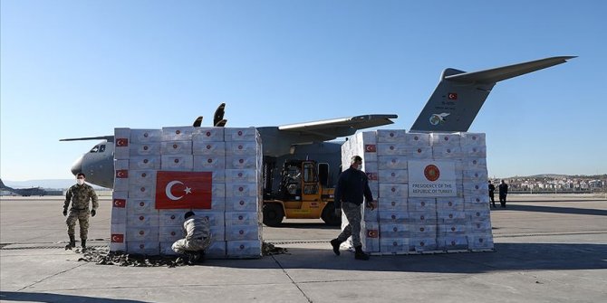İngiliz bakanlar koruyucu ekipmanlar için Türkiye'ye teşekkür etti