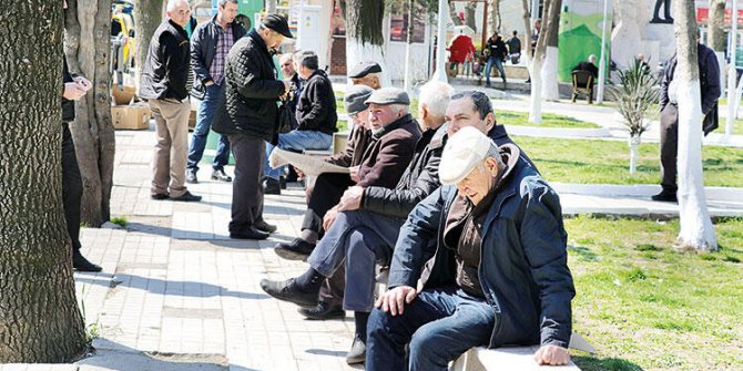 65 yaş üstüne hafta sonu sokak izni geliyor: İşte tüm ayrıntılar