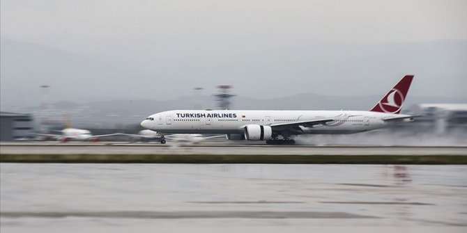 Türkiye Cibuti'de mahsur kalan 3 Yunan denizciyi tahliye etti