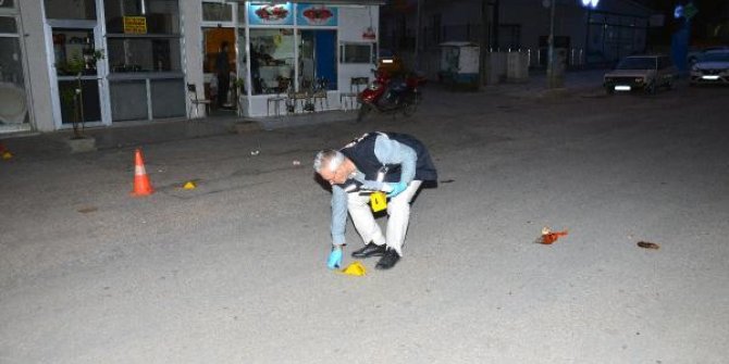 İftar yemeğini eve götürürken silahlı saldırıya uğradı