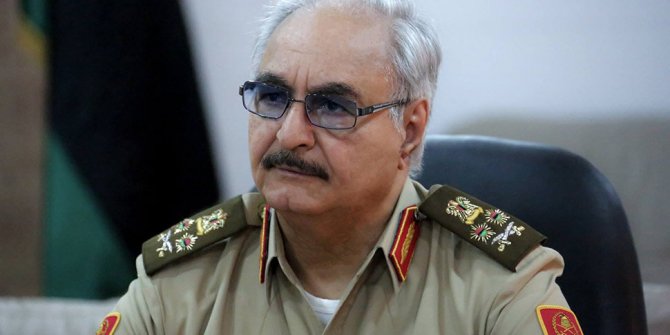 Hafter kendisini tek taraflı 'devlet başkanı' ilan etti