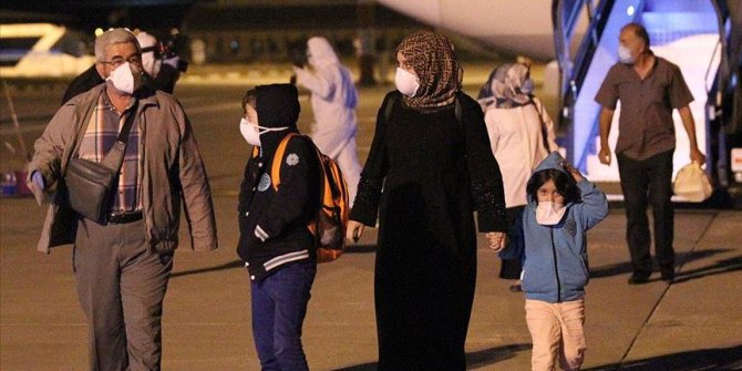 Mali ve Nijer'den getirilen 151 Türk vatandaşı Erzurum'daki yurtlara yerleştirildi
