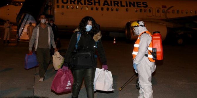 Bosna Hersek ve Hırvatistan'dan getirilen 118 Türk vatandaşı Erzurum'daki yurtlara yerleştirildi