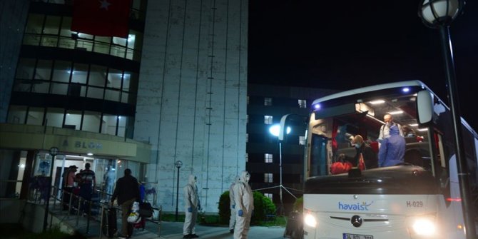 Kuveyt'ten getirilen 99 Türk vatandaşı Çanakkale'de yurda yerleştirildi