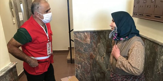 Türk Kızılay'dan Kadıköy'de ihtiyaç sahiplerine ramazan yardımı