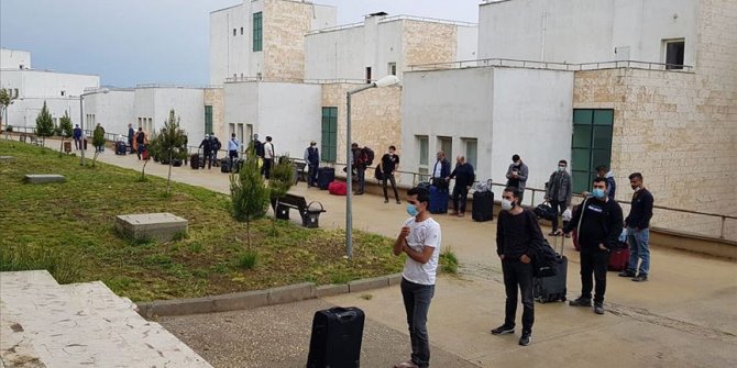 Yurt dışındaki Türk vatandaşlarının yurda dönüşü sürüyor