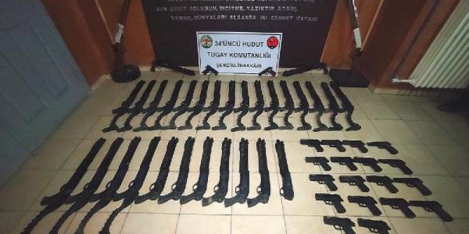Hakkari'de çok sayıda silah ve mühimmat ele geçirildi