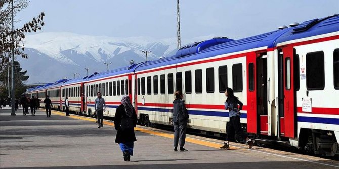 TCDD Taşımacılık AŞ 698 vagonun bakımı için hizmet alımı yapacak