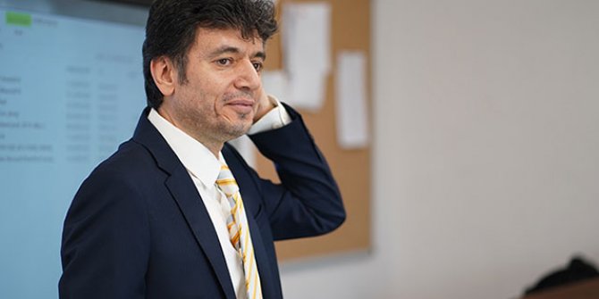Koronavirüsü yenen profesör kalp krizi sonucu yaşamını yitirdi