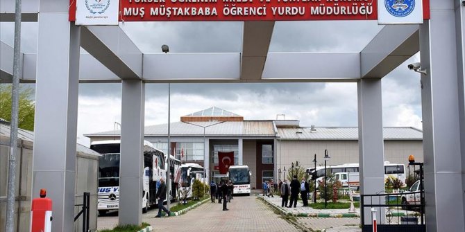 Karantina süreci tamamlanan vatandaşlar Muş'tan memnun ayrıldı