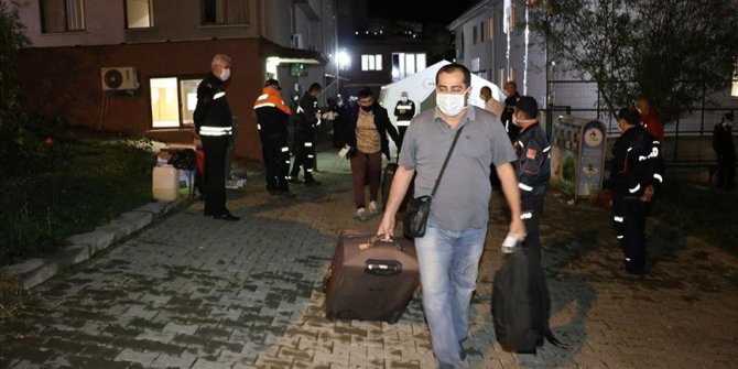 Denizli'de karantina süresi dolan 168 kişi evlerine uğurlandı