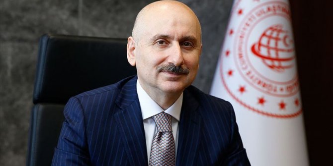 Bakan Karaismailoğlu: Marmaray'dan ilk yurt içi yük treni yarın gece geçecek