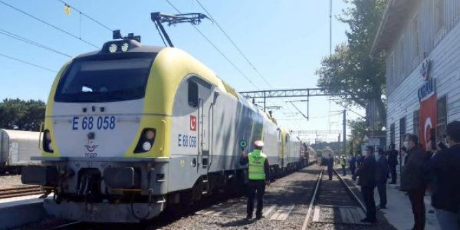 Marmaray'dan geçiş yapan ilk yurt içi yük treni Çorlu'da