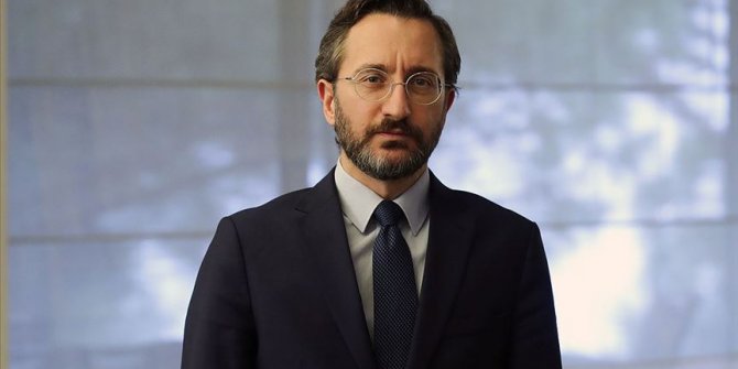İletişim Başkanı Altun: Sağlık çalışanlarımız başarılarıyla dünyaya örnek oluyor