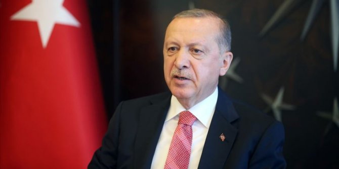 Cumhurbaşkanı Erdoğan, Milli Dayanışma Kampanyası'na yüzüğünü gönderen vatandaşla görüştü
