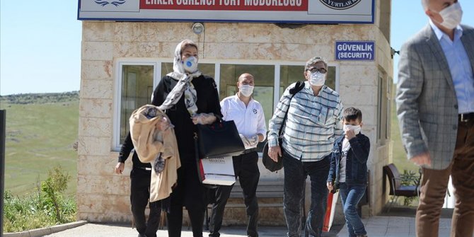 Bakan Kasapoğlu: 76 ildeki yurtlarda 9 bin 647 vatandaş karantinada