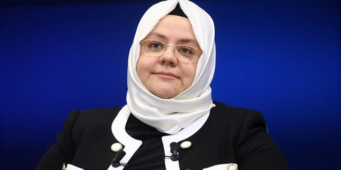 Aile, Çalışma ve Sosyal Hizmetler Bakanı Selçuk, Engelliler Haftası'nı işaret diliyle kutladı