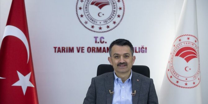 Tarım ve Orman Bakanı Bekir Pakdemirli'den alkış çağrısı: Bu akşam saat 21.00'de tüm ...