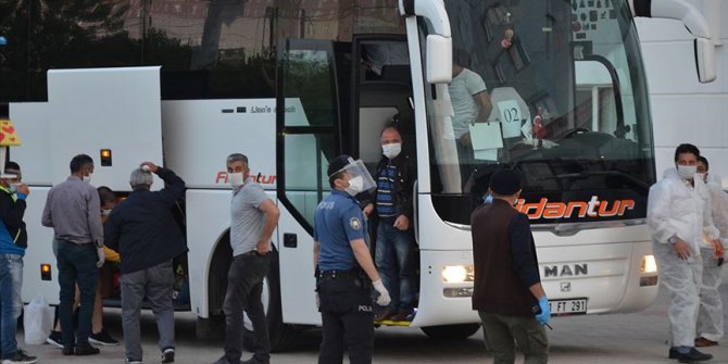 KKTC'den getirilen 288 kişi Karaman'da yurda yerleştirildi