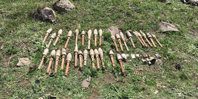 Van'da PKK'lı teröristlere yönelik operasyonda roketatar mühimmatları bulundu