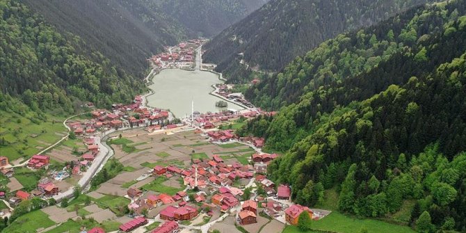 Dünyaca ünlü turizm merkezi Uzungöl'de Kovid-19 sessizliği
