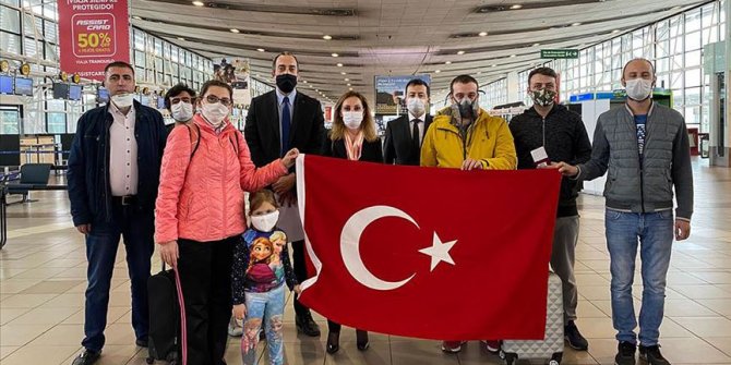 Şili'de mahsur kalan 8 Türk vatandaşı yurda dönüyor
