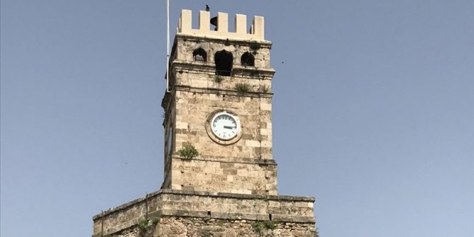 Dört dönemi yansıtan saat kulesi özgün kubbesine kavuşacak