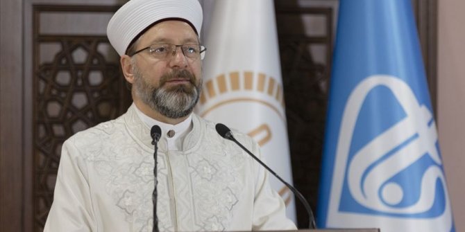 Diyanet İşleri Başkanı Erbaş'tan bazı camilerden yapılan müzik yayınına tepki