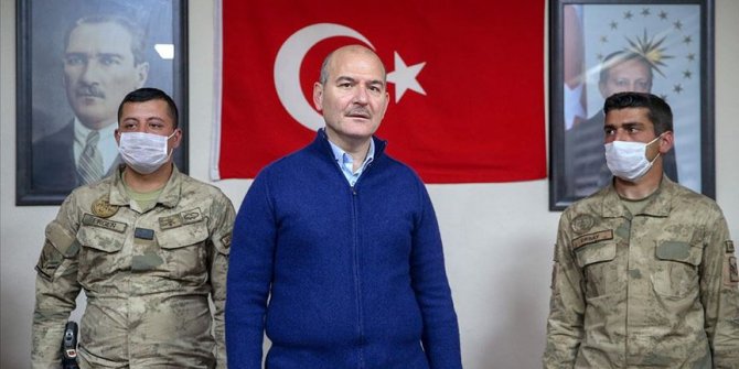 Bakan Soylu: Ay yıldızlı bayrağımızın burada nazlı nazlı dalgalanması bizim şerefimizdir