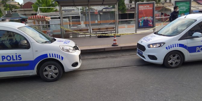 Beyazıt tramvay durağında ceset bulundu