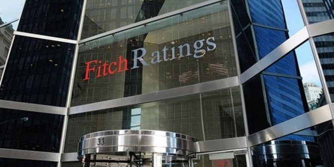 Fitch büyüme tahminini düşürdü