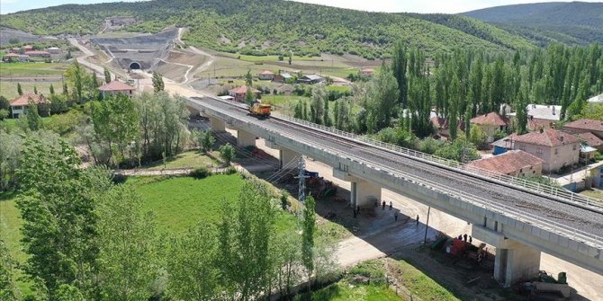 Ankara-Sivas YHT hattında sona doğru