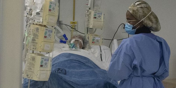 Brezilya'da Kovid-19 nedeniyle son 24 saatte 1086 kişi hayatını kaybetti