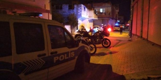 Adana'da husumetliler çatıştı