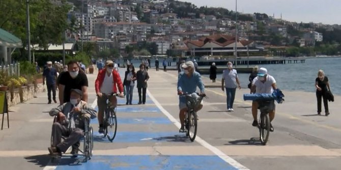 65 yaş üstü vatandaşlar sokağa çıktı