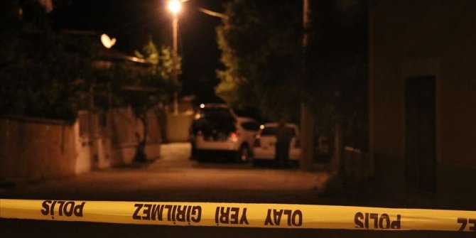 Ankara'da yüksek sesle müzik dinleyenleri uyaran genç öldürüldü