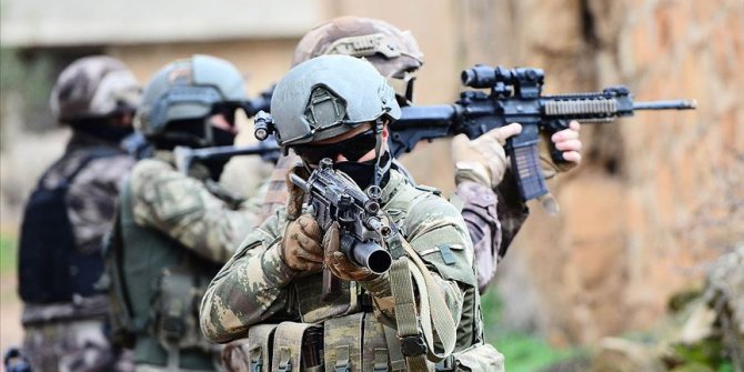 Siirt'te PKK'lı teröristlerin şehit ettiği Uzman Onbaşı Gündeş'in kanı yerde kalmadı