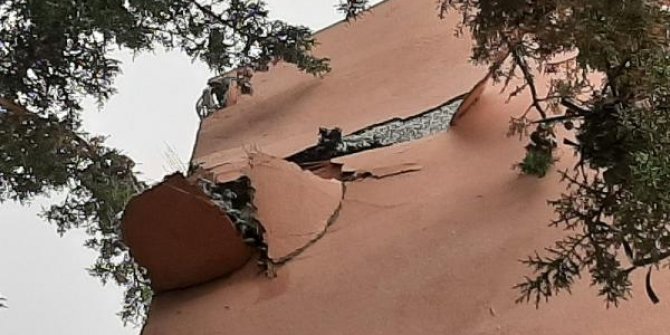 Bursa'da villaya yıldırım düştü