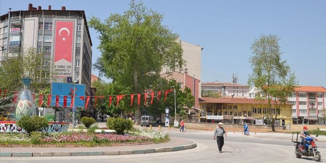 Kütahya'da açık alanlarda maske takma zorunluluğu