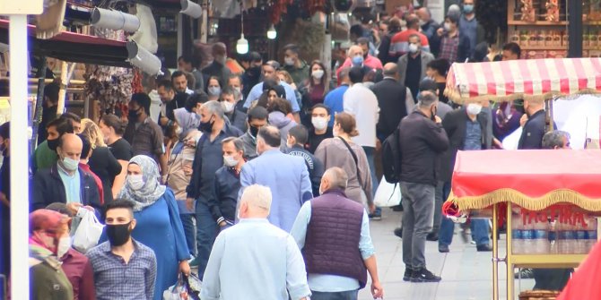 Eminönü'nde ürküten kalabalık