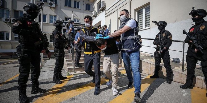 Bursa'da polis memurunun silahlı kavgada şehit edilmesiyle ilgili 3 kişi tutuklandı