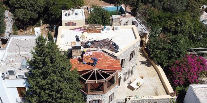 Firari gazeteci Can Dündar'ın Bodrum'daki villasının kaçak bölümünde yıkım başladı