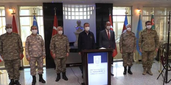Bakan Akar ve komutanlar Şanlıurfa'da