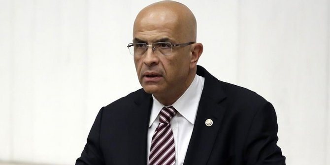 Enis Berberoğlu koronovirüs tedbirleri kapsamında izinli olarak açık cezaevinden çıktı