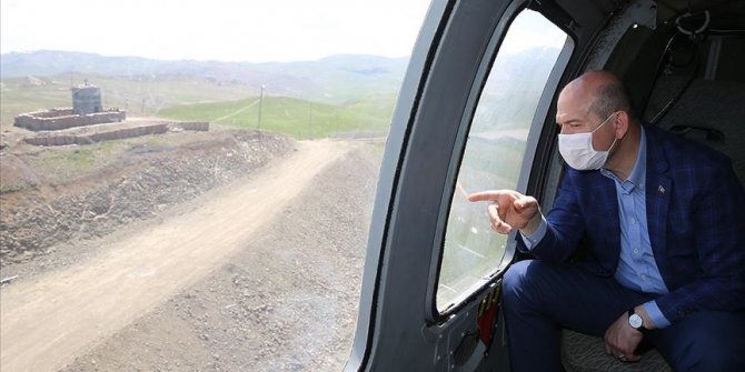İçişleri Bakanı Soylu Türkiye-İran sınır duvarını inceledi