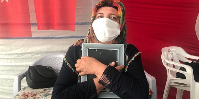 Diyarbakır annelerinden Övünç: Çocuğumun kokusuna hasret kaldım