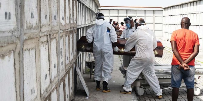 Brezilya'da Kovid-19 ölümleri binin altına düştü