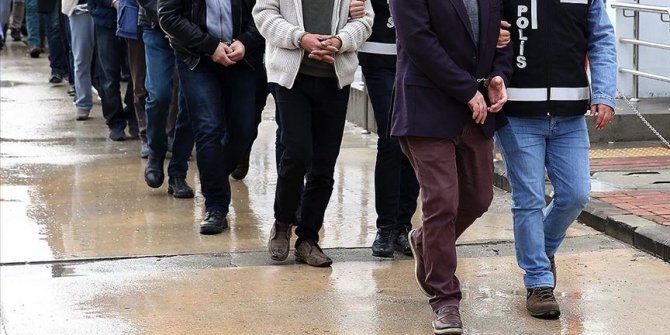 Balıkesir merkezli 13 ilde FETÖ soruşturmasında 74 eski polis için yakalama kararı