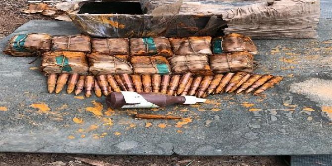 Çukurca'da PKK'nın kullandığı mağarada EYP ele geçirildi