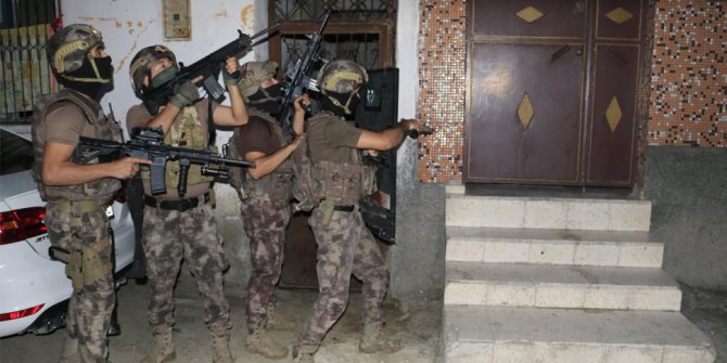 Adana'da uyuşturcu tacirlerine şafak operasyonu